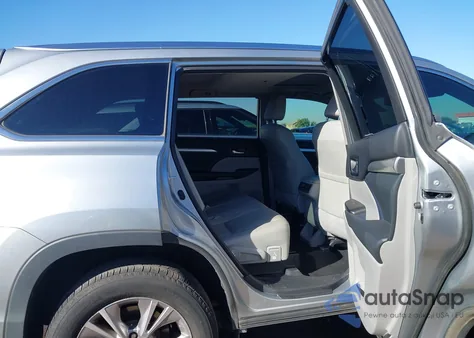 2015 Toyota Highlander Xle V6 from USA, damaged, VIN 5TDKKRFH5FS040343